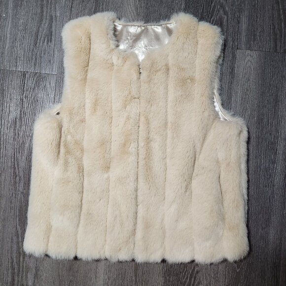 Super soft & comfy Y2K Bratz style light tan cream faux fur vest with zipper - Picture 7 of 13